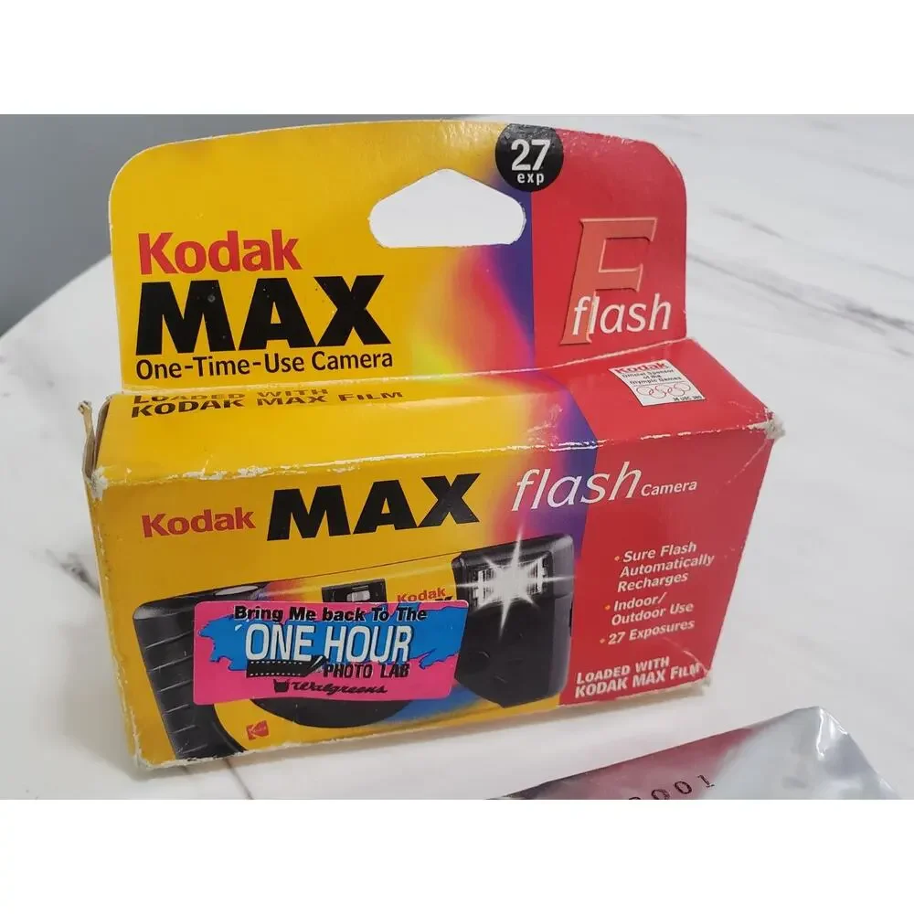 Kodak Max One Time Use Camera 27‎ Exposures Flash Exp. 2001 Indoor/Outdoor Use